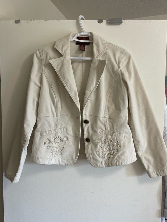 Bandolino Jackets & Blazers - Cream Embroidered Blazer